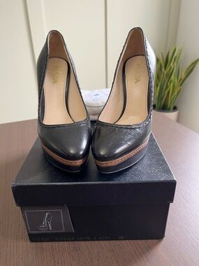 Prada Black Leather Platform Pumps (1IP020 Vitello Shine 5 Nero, 36)